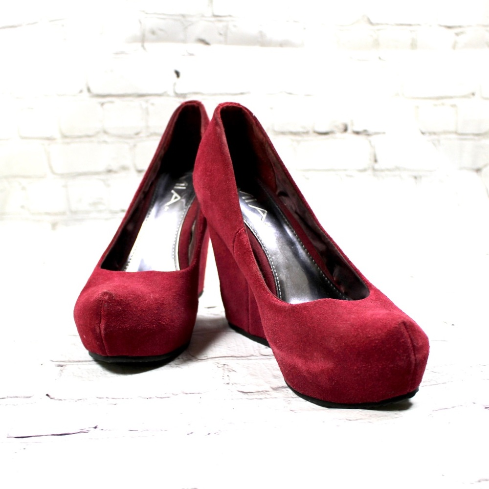 Suede wedge